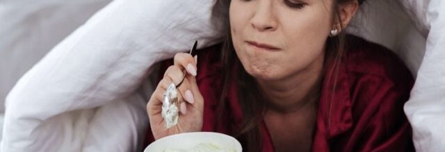 8 ماده‌ی غذایی که باعث ایجاد اضطراب و افسردگی می‌شوند